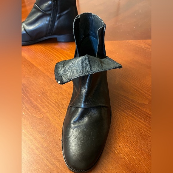 Shoe the Bear Women’s Black Chelsea Boots Size 38 (7.5-8) NWT - Picture 4 of 9